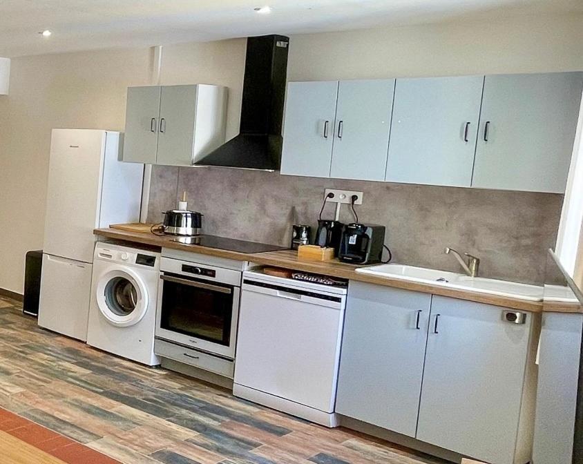Spacieux T4 / 70 M2 8 Personnes Apartment