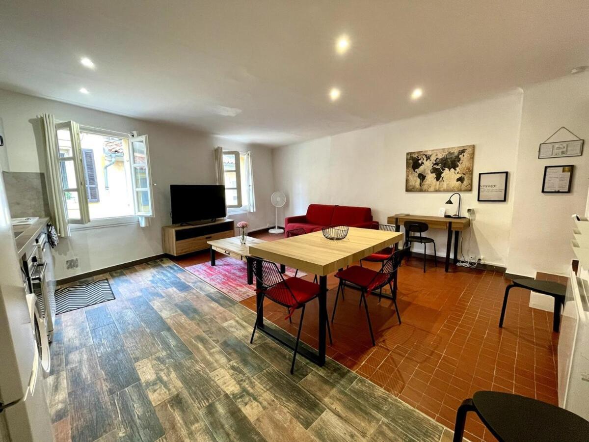 Apartment Spacieux T4 / 70 M2 8 Personnes